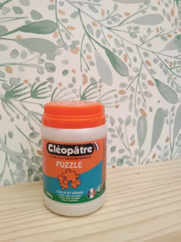 Colle et vernis à puzzle ancenis